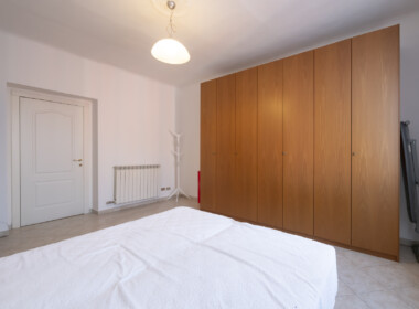 _1037809